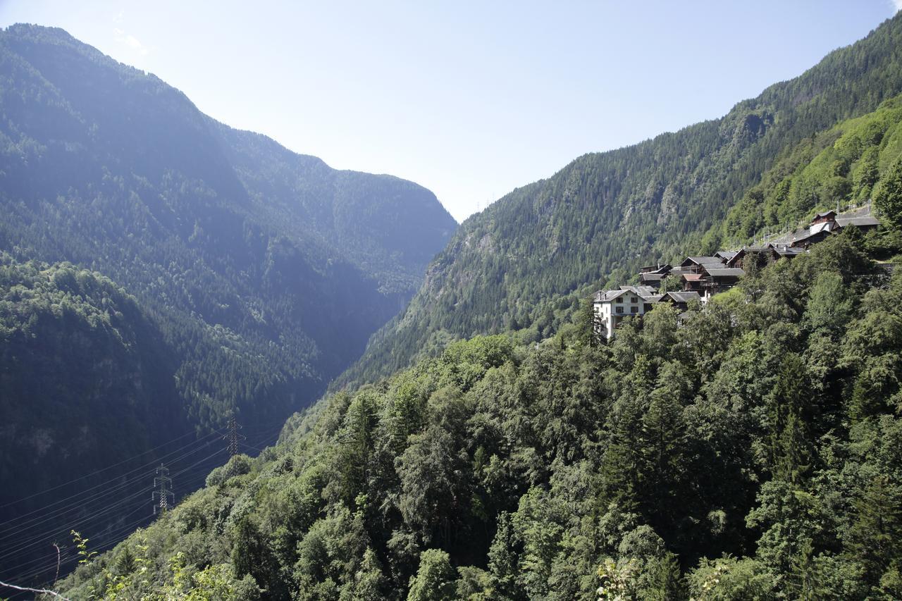 Lieu Secret Dans Les Alpes Suisses Villa Le Tretien Екстериор снимка